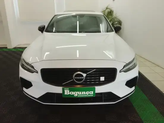VOLVO-S60-2.0 T8 POLESTAR ENGINEERED HÍBRIDO 4P AUTOMÁTICO VOLVO-S60-2020