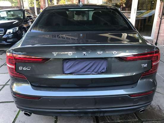 VOLVO-S60-2020