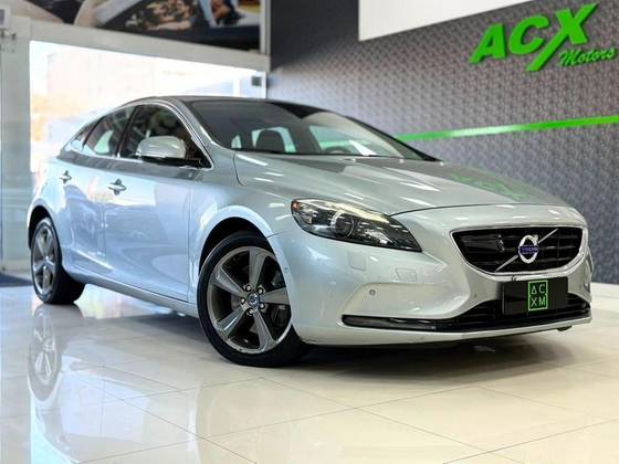 VOLVO V40 2.0 T4 DYNAMIC TURBO GASOLINA 4P AUTOMÁTICO
