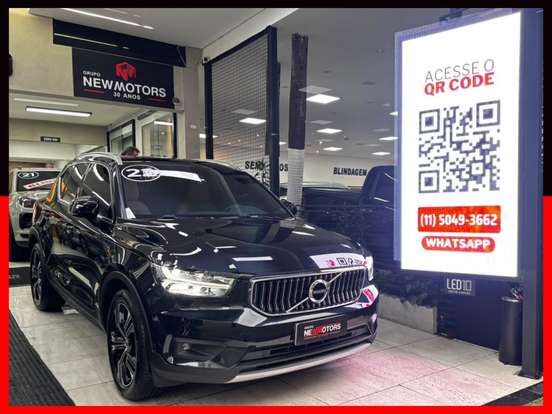VOLVO-XC40-2021