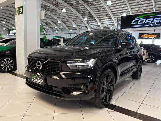 VOLVO-XC40-2021
