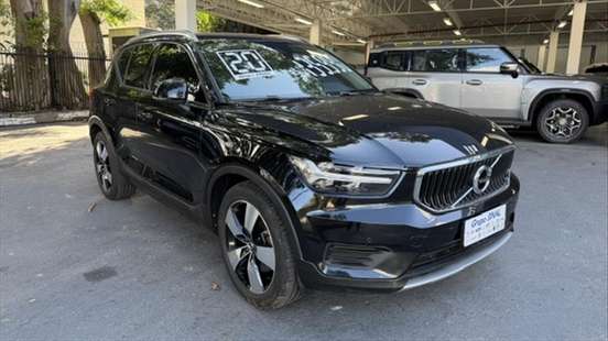 VOLVO-XC40-2019