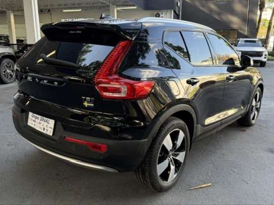VOLVO-XC40-2.0 T4 GASOLINA MOMENTUM GEARTRONIC VOLVO-XC40-2019