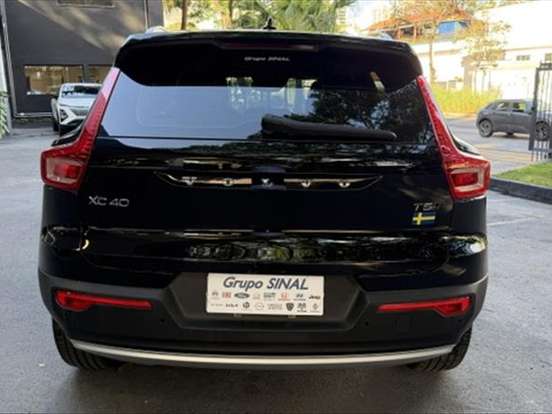 VOLVO-XC40-2.0 T4 GASOLINA MOMENTUM GEARTRONIC VOLVO-XC40-2019