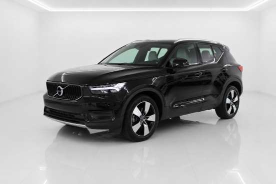 VOLVO-XC40-2018
