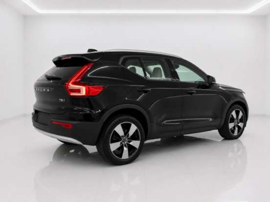VOLVO-XC40-2.0 T5 GASOLINA MOMENTUM AWD GEARTRONIC VOLVO-XC40-2018