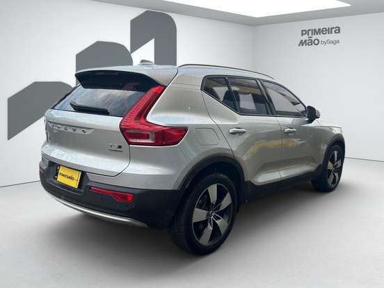 VOLVO-XC40-2.0 T5 GASOLINA MOMENTUM AWD GEARTRONIC VOLVO-XC40-2019