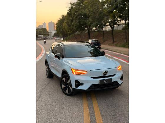 VOLVO XC40 P6 RECHARGE ELECTRIC PLUS