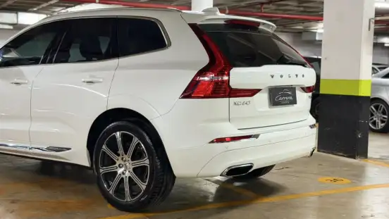 VOLVO-XC60-2018