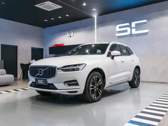 VOLVO-XC60-2021