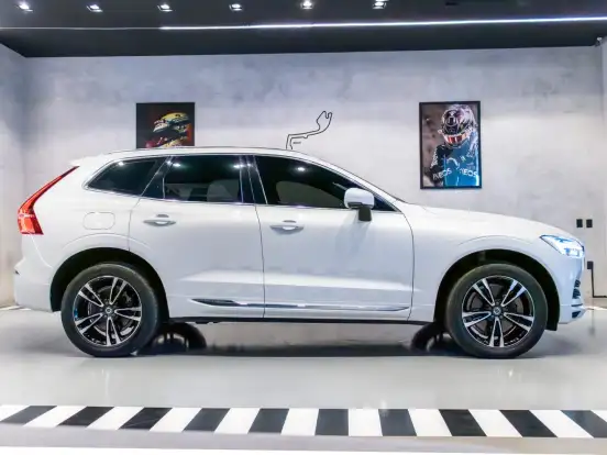 VOLVO-XC60-2.0 T8 HYBRID MOMENTUM AWD GEARTRONIC VOLVO-XC60-2021