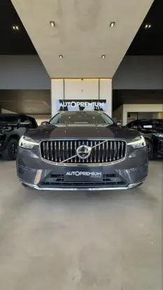 VOLVO-XC60-2022