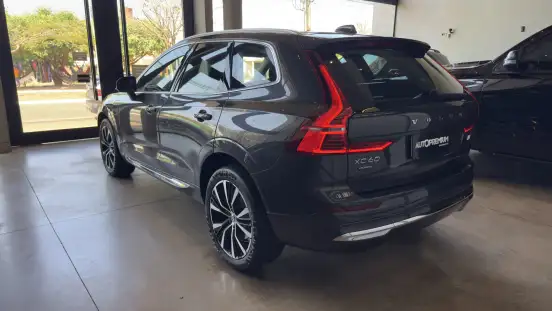 VOLVO-XC60-2022