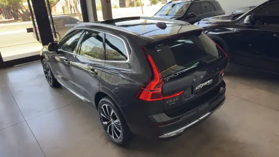 VOLVO-XC60-2022