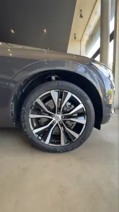 VOLVO-XC60-2022