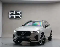 VOLVO XC60 2.0 T8 RECHARGE ULTIMATE DARK AWD GEARTRONIC VOLVO XC60 2.0 T8 RECHARGE ULTIMATE DARK AWD GEARTRONIC