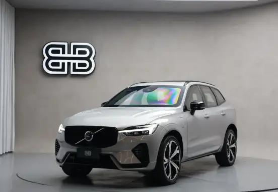 VOLVO-XC60-2022