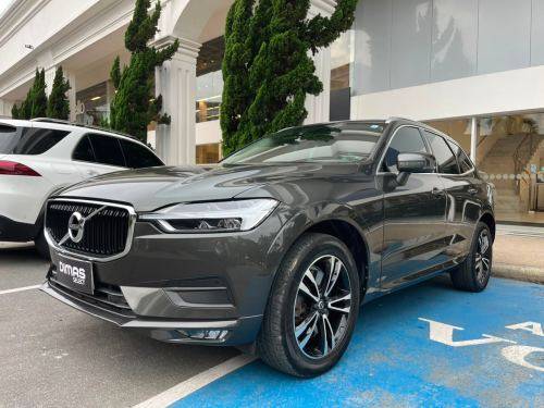 VOLVO XC60 2.0 D5 DIESEL MOMENTUM AWD GEARTRONIC