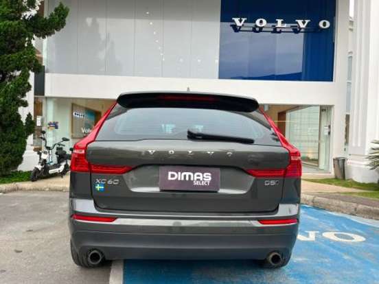 VOLVO-XC60-2.0 D5 DIESEL MOMENTUM AWD GEARTRONIC VOLVO-XC60-2019