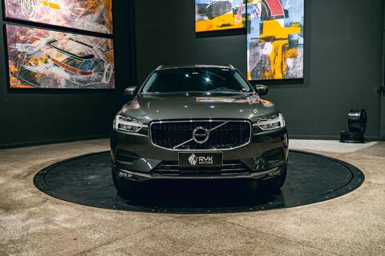 VOLVO-XC60-2.0 T5 GASOLINA MOMENTUM AWD GEARTRONIC VOLVO-XC60-2019