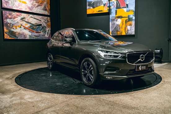 VOLVO-XC60-2.0 T5 GASOLINA MOMENTUM AWD GEARTRONIC VOLVO-XC60-2019