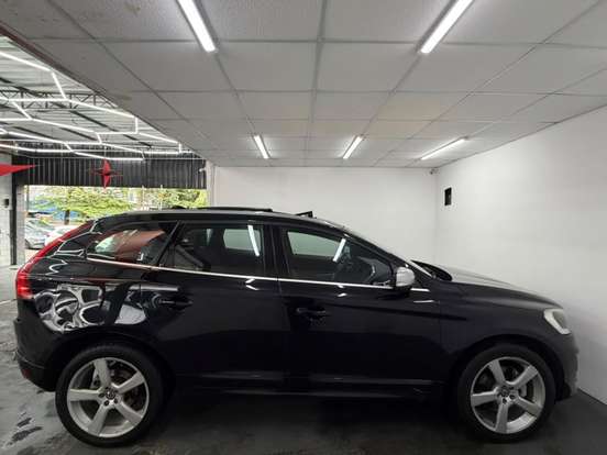 VOLVO-XC60-2.0 T5 R DESIGN TURBO GASOLINA 4P AUTOMÁTICO VOLVO-XC60-2015