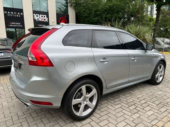 VOLVO-XC60-2.0 T5 R DESIGN TURBO GASOLINA 4P AUTOMÁTICO VOLVO-XC60-2014