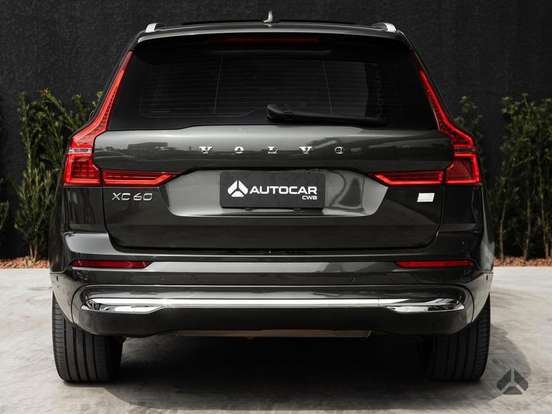 VOLVO-XC60-2021