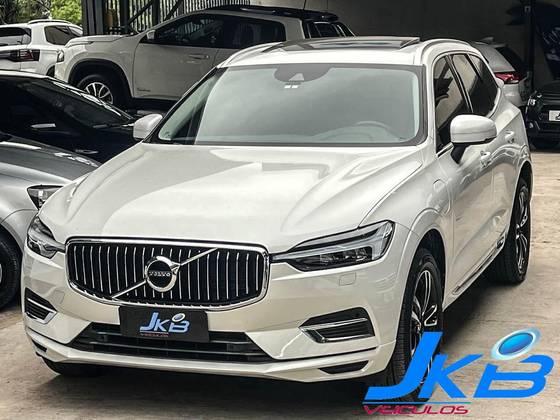 VOLVO XC60 2.0 T8 HYBRID MOMENTUM AWD GEARTRONIC