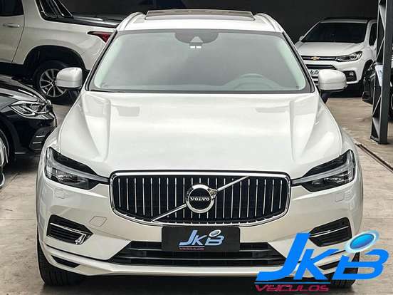 VOLVO-XC60-2021