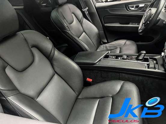 VOLVO-XC60-2.0 T8 HYBRID MOMENTUM AWD GEARTRONIC VOLVO-XC60-2021