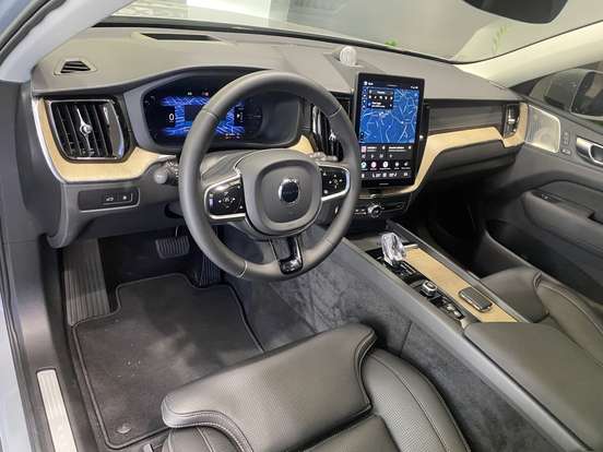 VOLVO-XC60-2.0 T8 PHEV ULTRA AWD GEARTRONIC VOLVO-XC60-2025