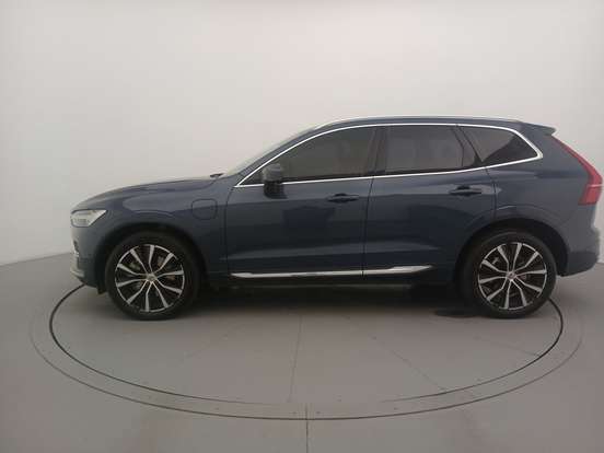 VOLVO-XC60-2022