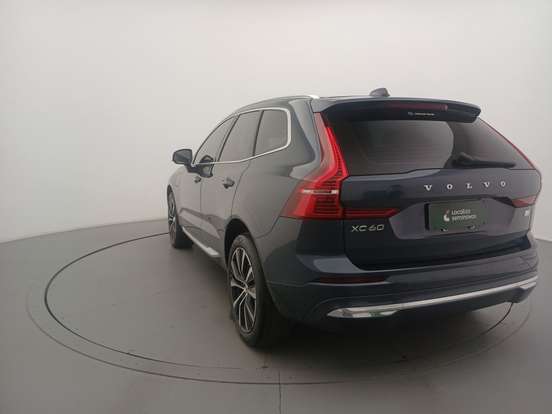 VOLVO-XC60-2022