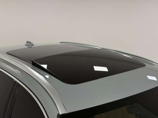 VOLVO-XC60-2023