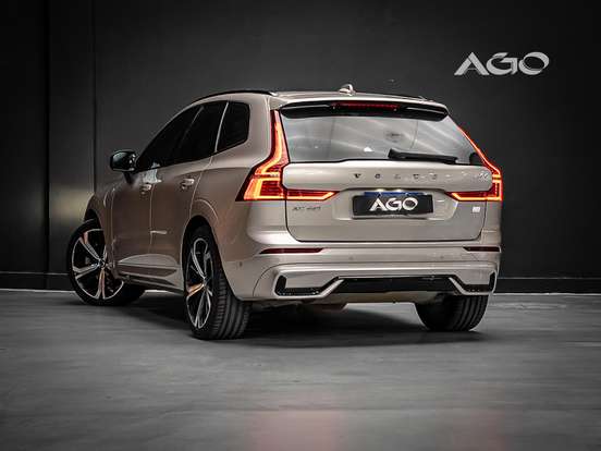 VOLVO-XC60-2023