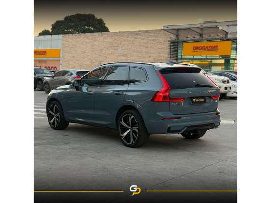 VOLVO-XC60-2023