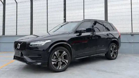 VOLVO-XC90-2018
