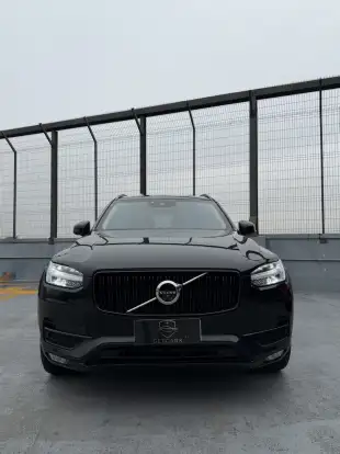 VOLVO-XC90-2018