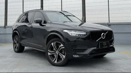 VOLVO-XC90-2018