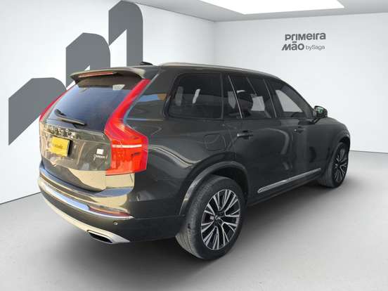 VOLVO-XC90-2021