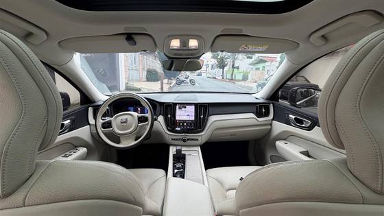 VOLVO XC60 2.0 T8 RECHARGE PLUS AWD GEARTRONIC