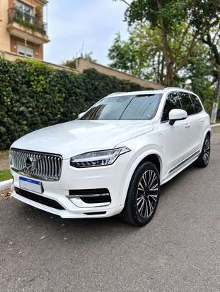 VOLVO-XC90-2023