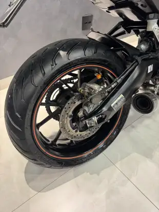 YAMAHA-MT-09-2015