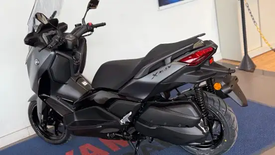 YAMAHA-XMAX 300 CONNECTED ABS-2026