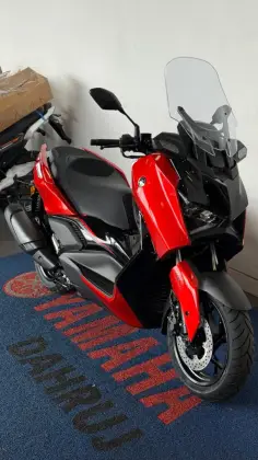 YAMAHA XMAX 300 CONNECTED ABS 