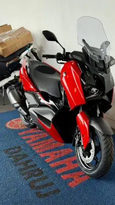 YAMAHA-XMAX 300 CONNECTED ABS-2026