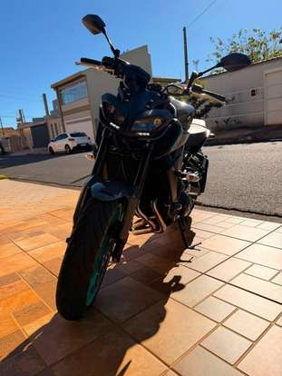 YAMAHA-MT-09-2023