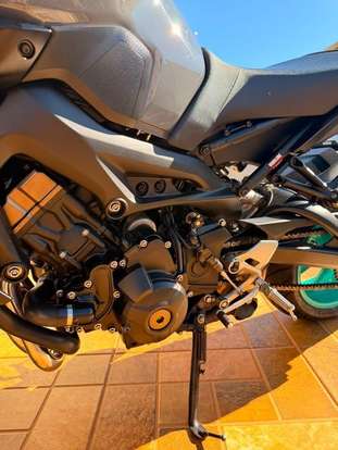 YAMAHA-MT-09-2023