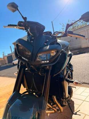 YAMAHA-MT-09-2023